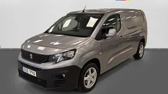 Grå Begagnad 2019 Peugeot Partner Minibuss | 119 900 kr (Superpris)