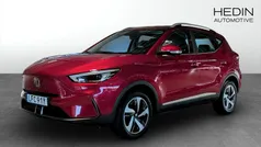 Röd (red) Begagnad 2022 MG ZS Luxury Sedan | 244 900 kr (Bra pris)