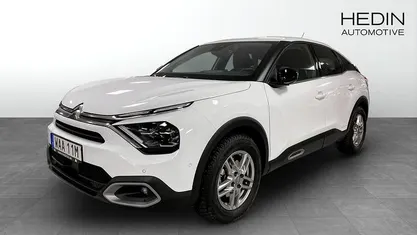 Vit Begagnad 2022 Citroën C4 Shine Halvkombi | 214 900 kr (Marknadspris)