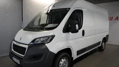 Vit Begagnad 2017 Peugeot Boxer Van | 199 000 kr