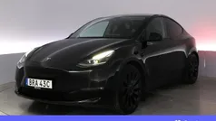 Svart Begagnad 2023 Tesla Model Y Performance SUV | 485 900 kr (Marknadspris)