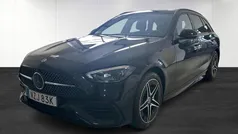 Svart (black) Begagnad 2022 Mercedes C300e AMG line Kombi | 459 500 kr (Marknadspris)