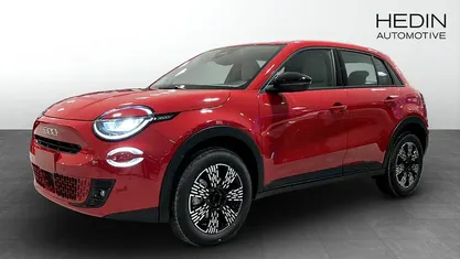 Röd Ny 2025 Fiat 600 Icon Halvkombi | 350 800 kr (Marknadspris)