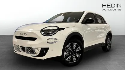 Begagnad 2025 Fiat 600 Icon Halvkombi | 350 800 kr (Marknadspris)