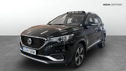 Begagnad MG ZS Luxury 105 kW (143 HK) 2021 Svart SUV