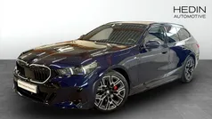 Blå (blue) Begagnad 2025 BMW 530e Comfort Edition Kombi | 768 700 kr (Lite dyr)
