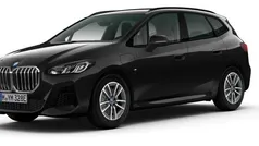 Svart Ny 2024 BMW 230e Active Tourer Shadowline Minibuss | 479 700 kr (Marknadspris)