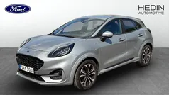 Grå (grey) Begagnad 2024 Ford Puma ST-Line SUV | 249 900 kr (Marknadspris)