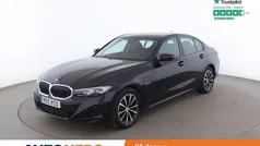 Svart Begagnad 2022 BMW 330e Sedan | 404 000 kr (Marknadspris)