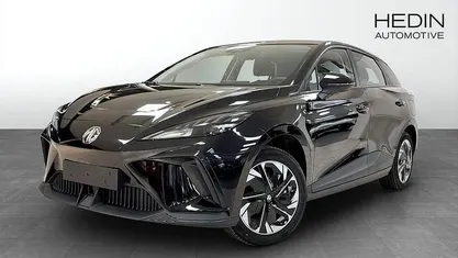 Begagnad MG MG4 EV 125 kW (170 HK) 2024 Svart Halvkombi