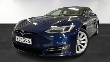 Blå Begagnad 2017 Tesla Model S Halvkombi | 239 900 kr (Marknadspris)