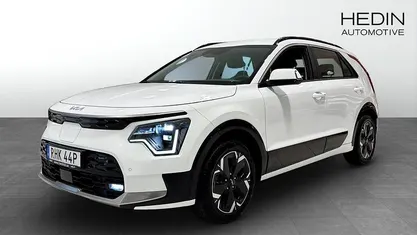 Vit (white) Begagnad 2022 Kia e-Niro SUV | 319 900 kr (Marknadspris)