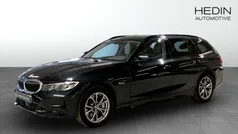 Svart (black) Begagnad 2022 BMW 330e Sport Line Kombi | 284 700 kr (Superpris)