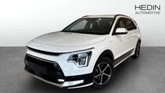 Vit (white) Ny 2025 Kia Niro SUV | 363 425 kr (Marknadspris)