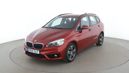 Röd Begagnad 2014 BMW 218 Active Tourer Sport Line Minibuss | 117 000 kr (Marknadspris)