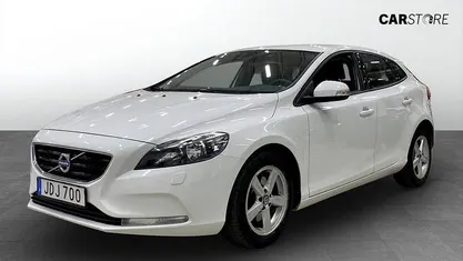 Begagnad Volvo V40 120 HK (88 kW) 2016 Halvkombi