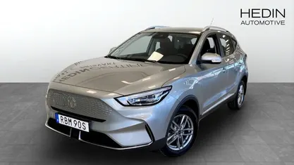 Grå (grey) Begagnad 2023 MG ZS Comfort Sedan | 274 900 kr (Marknadspris)