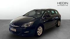 Svart (black) Begagnad 2016 Opel Astra Kombi | 129 900 kr (Lite dyr)