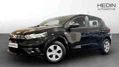 Svart (black) Ny 2025 Dacia Sandero Essentiel Halvkombi | 200 700 kr (Marknadspris)