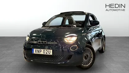 Begagnad Fiat 500e Icon 86 kW (118 HK) 2022 Svart Halvkombi