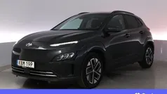 Grå Begagnad 2021 Hyundai Kona Essential SUV | 202 900 kr (Marknadspris)