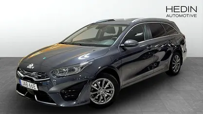 Begagnad Kia Ceed Sportswagon 141 HK (103 kW) 2023 Grå Kombi