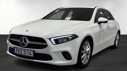 Vit Begagnad 2018 Mercedes A180 Halvkombi | 209 900 kr (Marknadspris)