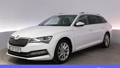 Vit Begagnad 2020 Skoda Superb Business Line Kombi | 261 900 kr (Marknadspris)