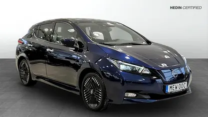 Svart Begagnad 2022 Nissan Leaf N-Connecta Halvkombi | 174 900 kr (Marknadspris)