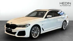 Vit (white) Begagnad 2022 BMW 530e M Sport Kombi | 389 700 kr (Bra pris)