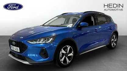 Vit (white) Begagnad 2023 Ford Focus Active Halvkombi | 199 900 kr (Marknadspris)