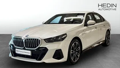 Begagnad 2025 BMW 530e M Sport Sedan | 588 700 kr (Superpris)