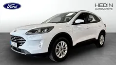Vit (white) Begagnad 2022 Ford Kuga Titanium SUV | 259 500 kr (Marknadspris)