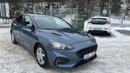Begagnad Ford Focus ST-Line 125 HK (91 kW) 2019 Blå Halvkombi