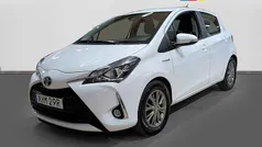 Vit Begagnad 2019 Toyota Yaris Hybrid Active Halvkombi | 139 500 kr (Marknadspris)