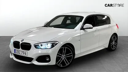 Begagnad 2018 BMW 118 Shadowline Halvkombi | 169 900 kr (Bra pris)