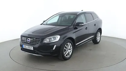 Svart Begagnad 2016 Volvo XC60 Summum SUV | 202 000 kr (Marknadspris)