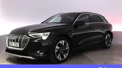 Svart Begagnad 2021 Audi e-tron Advanced SUV | 429 900 kr (Marknadspris)