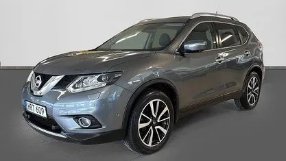 Begagnad Nissan X-Trail Tekna 131 HK (96 kW) 2017 Grå SUV