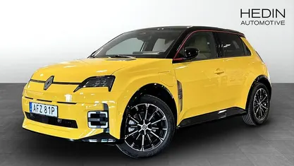 Begagnad Renault 5 E-Tech Iconic 110 kW (150 HK) 2025 Halvkombi
