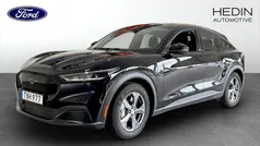 Svart (black) Begagnad 2022 Ford Mustang Mach-E Standard Range SUV | 324 900 kr (Superpris)