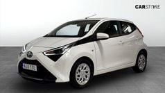 Vit Begagnad 2021 Toyota Aygo Halvkombi | 99 900 kr (Marknadspris)
