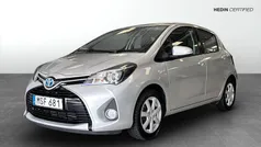 Silver Begagnad 2015 Toyota Yaris Active Halvkombi | 139 900 kr (Marknadspris)