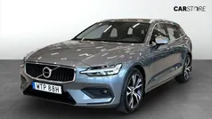 Grå Begagnad 2021 Volvo V60 Momentum Kombi | 264 900 kr (Bra pris)