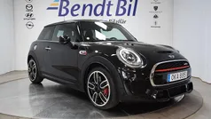 Svart Begagnad 2017 Mini John Cooper Works Halvkombi | 259 500 kr (Marknadspris)
