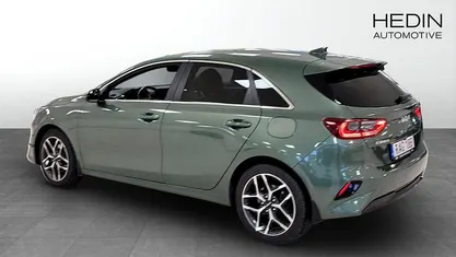 Begagnad Kia Ceed Advance 159 HK (116 kW) 2023 Svart Halvkombi