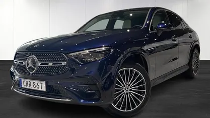 Begagnad Mercedes GLC400d AMG Line Premium Plus 381 HK (280 kW) 2023 Mörkblå (blue) Sportkupé