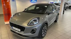 Grå (silver) Begagnad 2023 Ford Puma Titanium Sportkupé | 292 800 kr (Marknadspris)