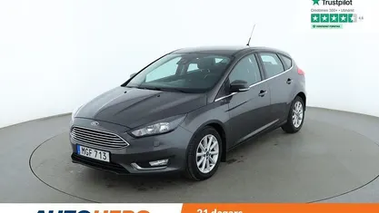 Grå Begagnad 2015 Ford Focus Titanium Halvkombi | 107 000 kr (Marknadspris)
