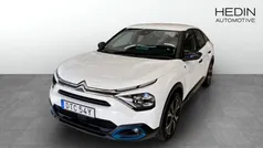Vit (white) Begagnad 2022 Citroën e-C4 Feel Halvkombi | 219 900 kr (Marknadspris)